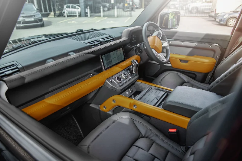 Land Rover Defender 110 (2020-Present) Environment 3: Middle and Lower Interior